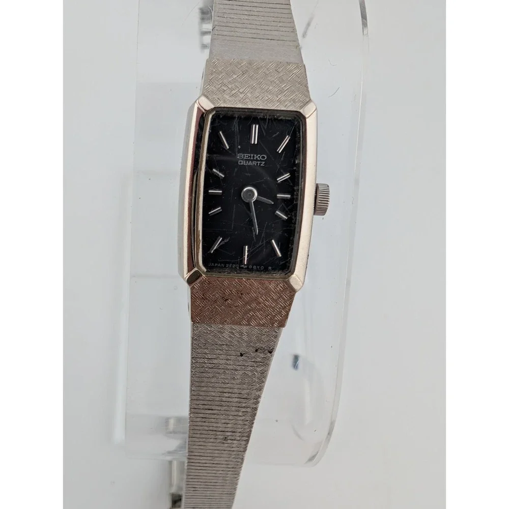 Vintage‎ Seiko Watch Women 13mm Case Silver 6.75